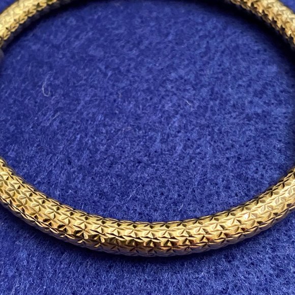 Fine Milor Italy 925 SS Gold-tone Diamond-cut Bangle, 7" - Picture 3 of 9